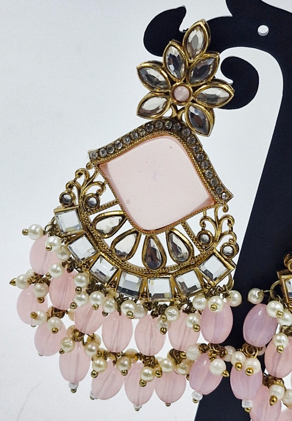Light Pink Colour Kundan Earrings - Image 3