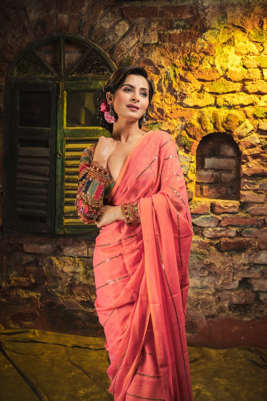 Coral Colour Premium Sequins Mul Cotton Saree - Image 4