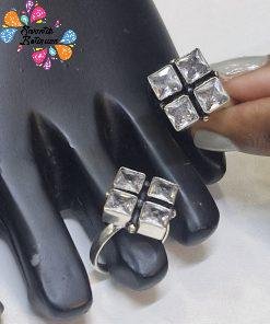 White Stone Designer Oxidised Toe Rings