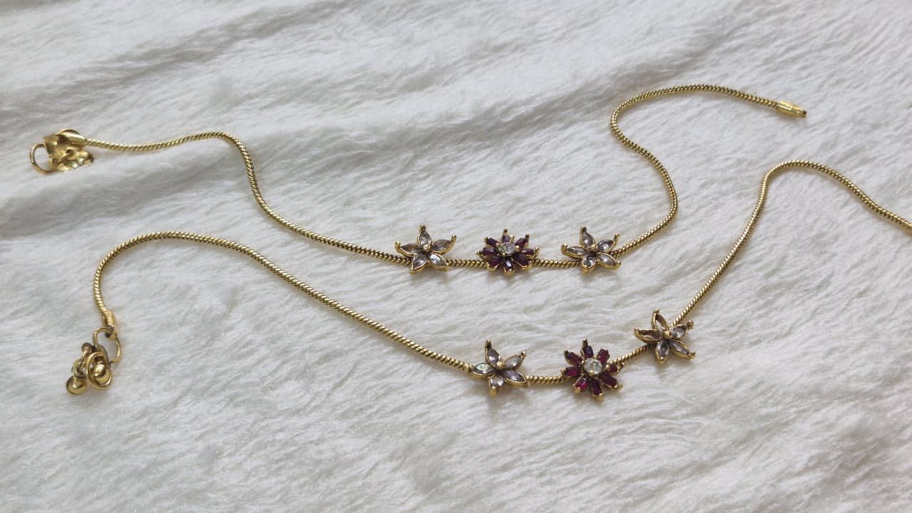 Flower Designer Premium Antique Gold Chain Type Anklet Flower Designer Premium Antique Gold Chain Type Anklet