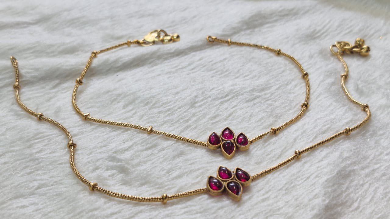 Premium Antique Gold Chain Type Anklet Premium Antique Gold Chain Type Anklet