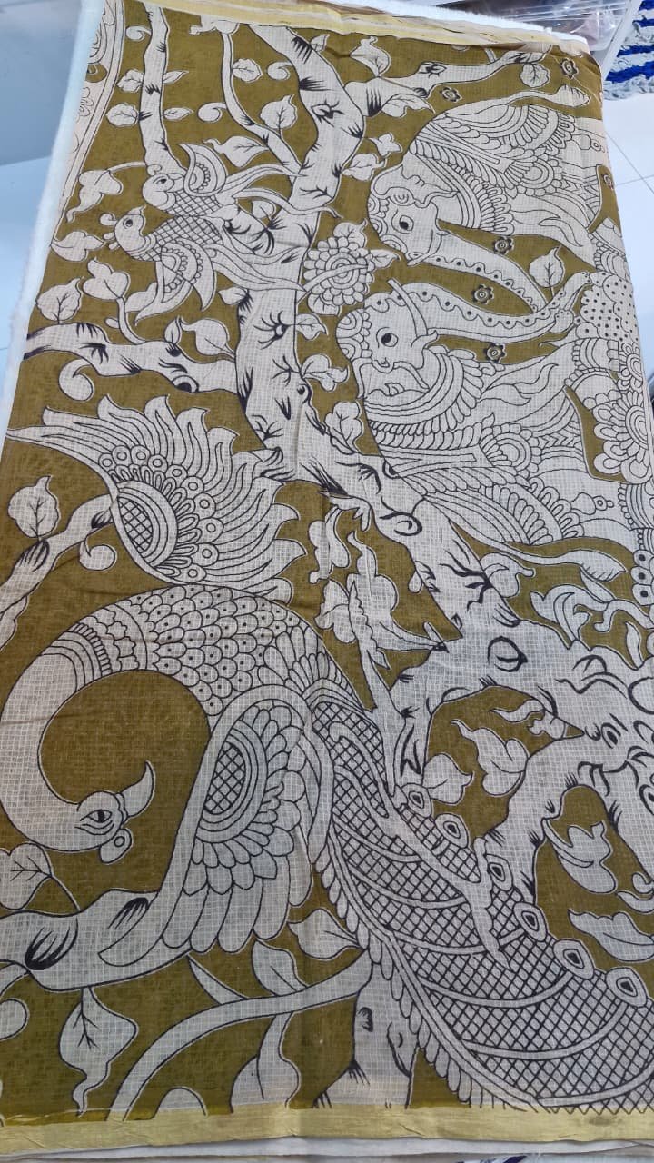 Olive Green and Beige Premium Kotta Cotton Kalamkari Saree Olive Green and Beige Premium Kotta Cotton Kalamkari Saree - Image 5