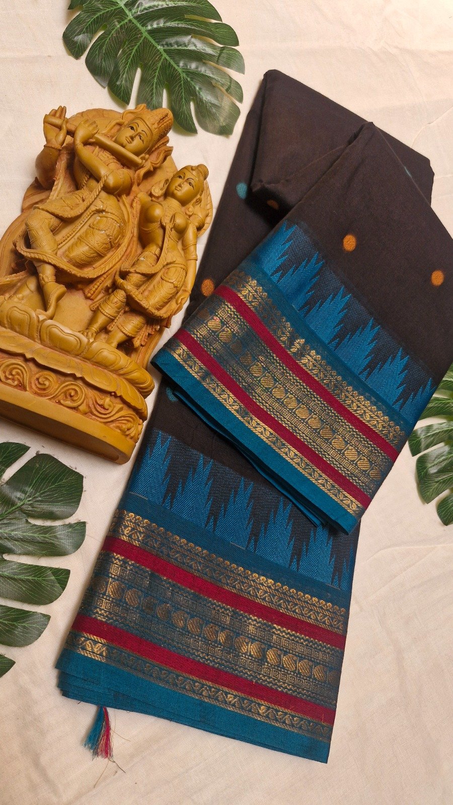 Premium Dark Chocolate Brown With Peacock Blue Antique Gold Zari Border 120 Count Kanchi Cotton Saree with Rich Pallu Premium Dark Chocolate Brown With Peacock Blue Antique Gold Zari Border 120 Count Kanchi Cotton Saree with Rich Pallu - Image 6