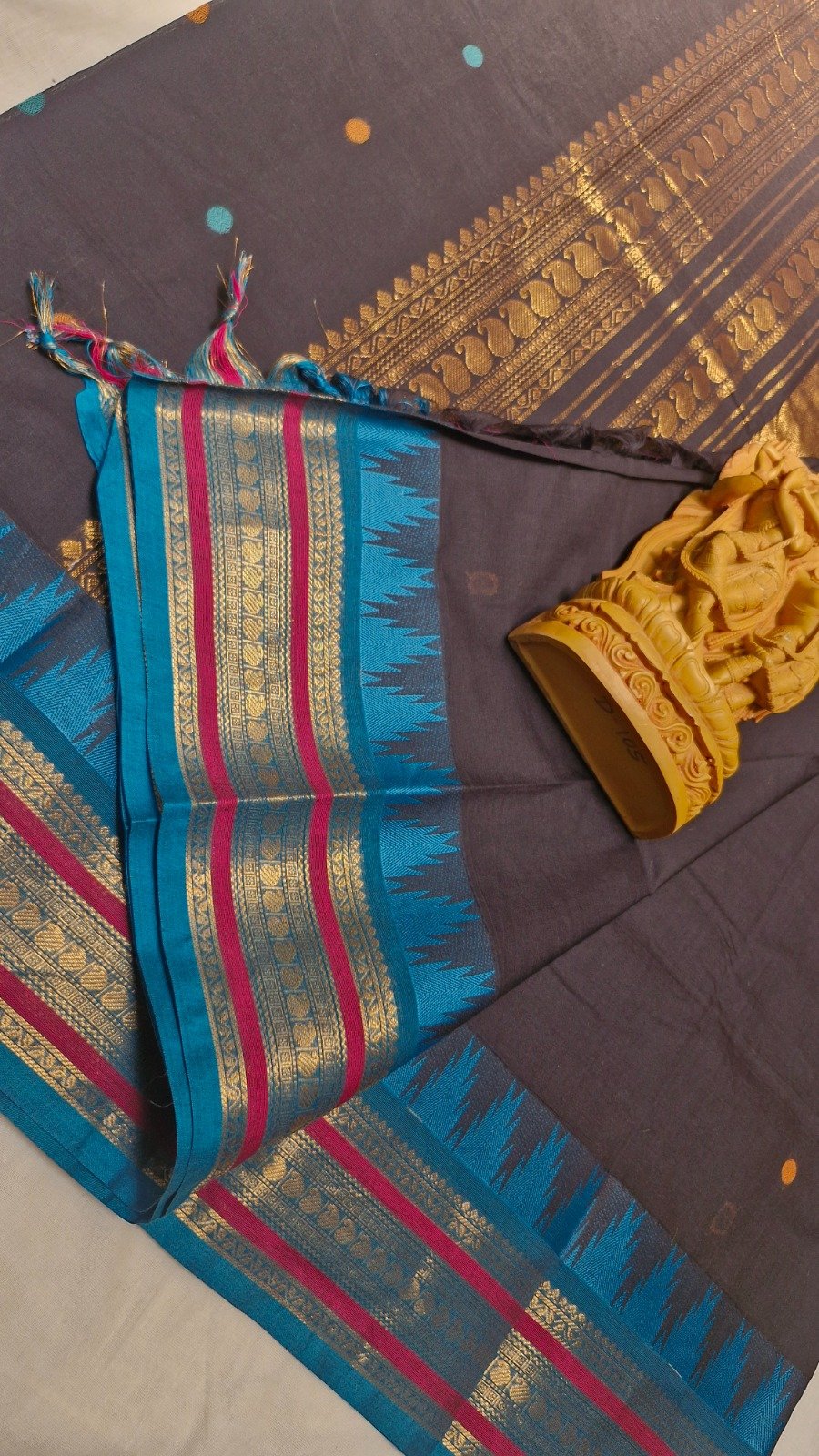 Premium Dark Chocolate Brown With Peacock Blue Antique Gold Zari Border 120 Count Kanchi Cotton Saree with Rich Pallu Premium Dark Chocolate Brown With Peacock Blue Antique Gold Zari Border 120 Count Kanchi Cotton Saree with Rich Pallu - Image 5