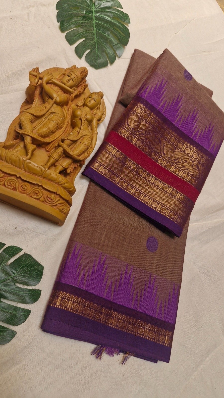 Premium Mocha Beige With Deep Purple Antique Gold Zari Border 120 Count Kanchi Cotton Saree with Rich Pallu Premium Mocha Beige With Deep Purple Antique Gold Zari Border 120 Count Kanchi Cotton Saree with Rich Pallu - Image 2