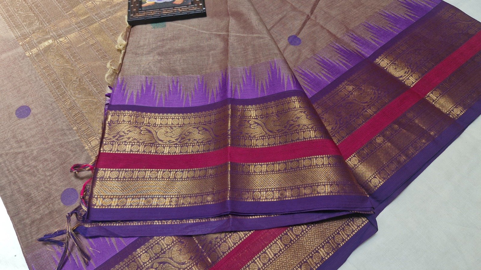 Premium Mocha Beige With Deep Purple Antique Gold Zari Border 120 Count Kanchi Cotton Saree with Rich Pallu Premium Mocha Beige With Deep Purple Antique Gold Zari Border 120 Count Kanchi Cotton Saree with Rich Pallu - Image 7