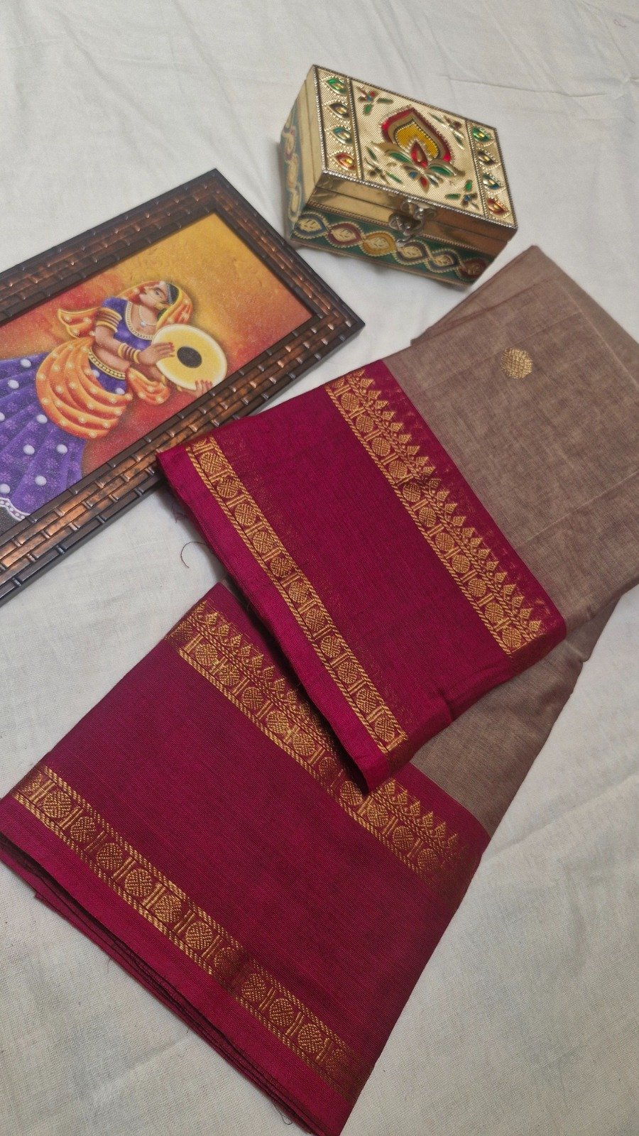 Premium Mushroom Taupe With Deep Rani Pink Antique Gold Zari Border Kanchi Cotton Saree with Rich Pallu Premium Mushroom Taupe With Deep Rani Pink Antique Gold Zari Border Kanchi Cotton Saree with Rich Pallu - Image 2