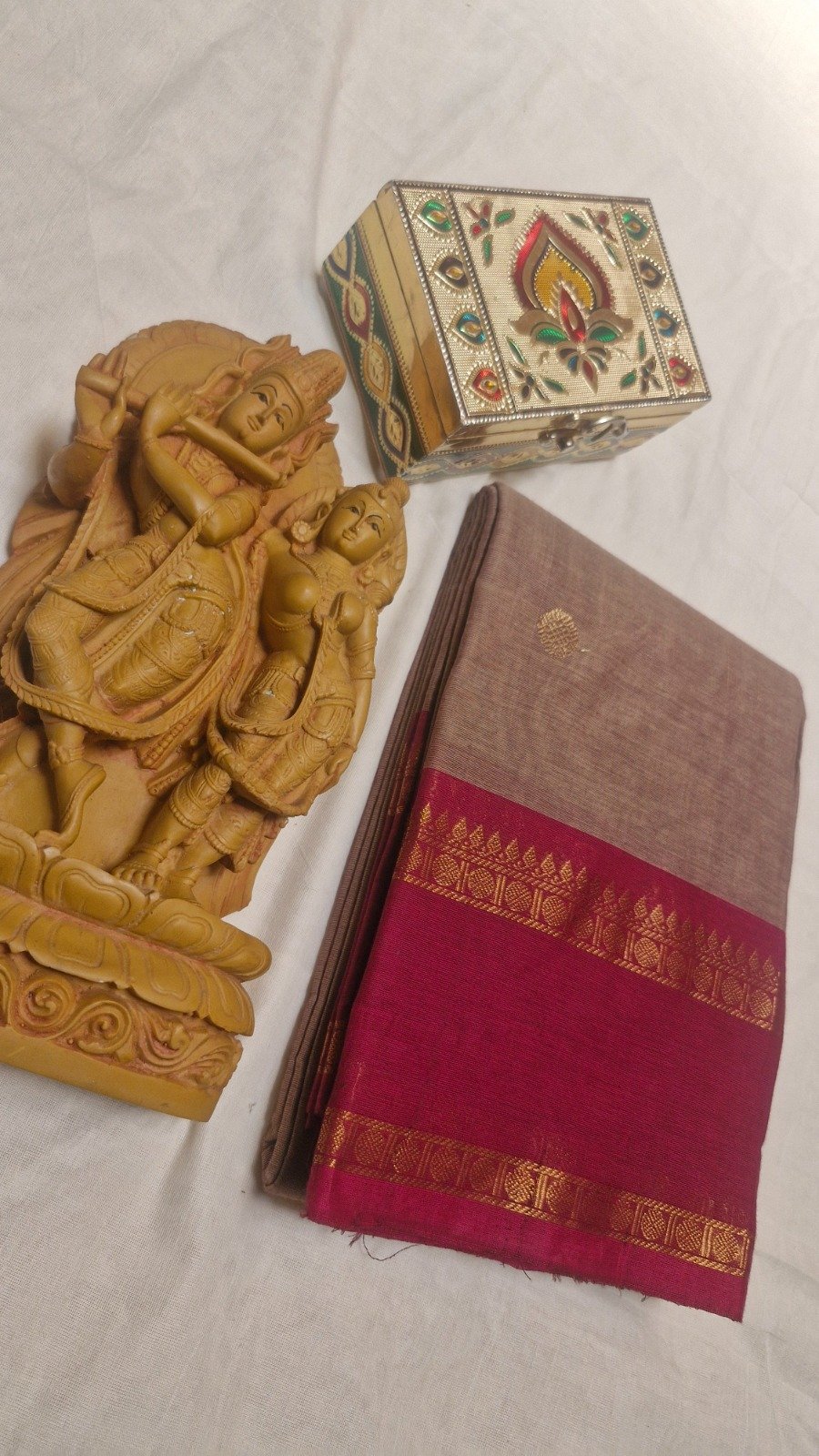 Premium Mushroom Taupe With Deep Rani Pink Antique Gold Zari Border Kanchi Cotton Saree with Rich Pallu Premium Mushroom Taupe With Deep Rani Pink Antique Gold Zari Border Kanchi Cotton Saree with Rich Pallu