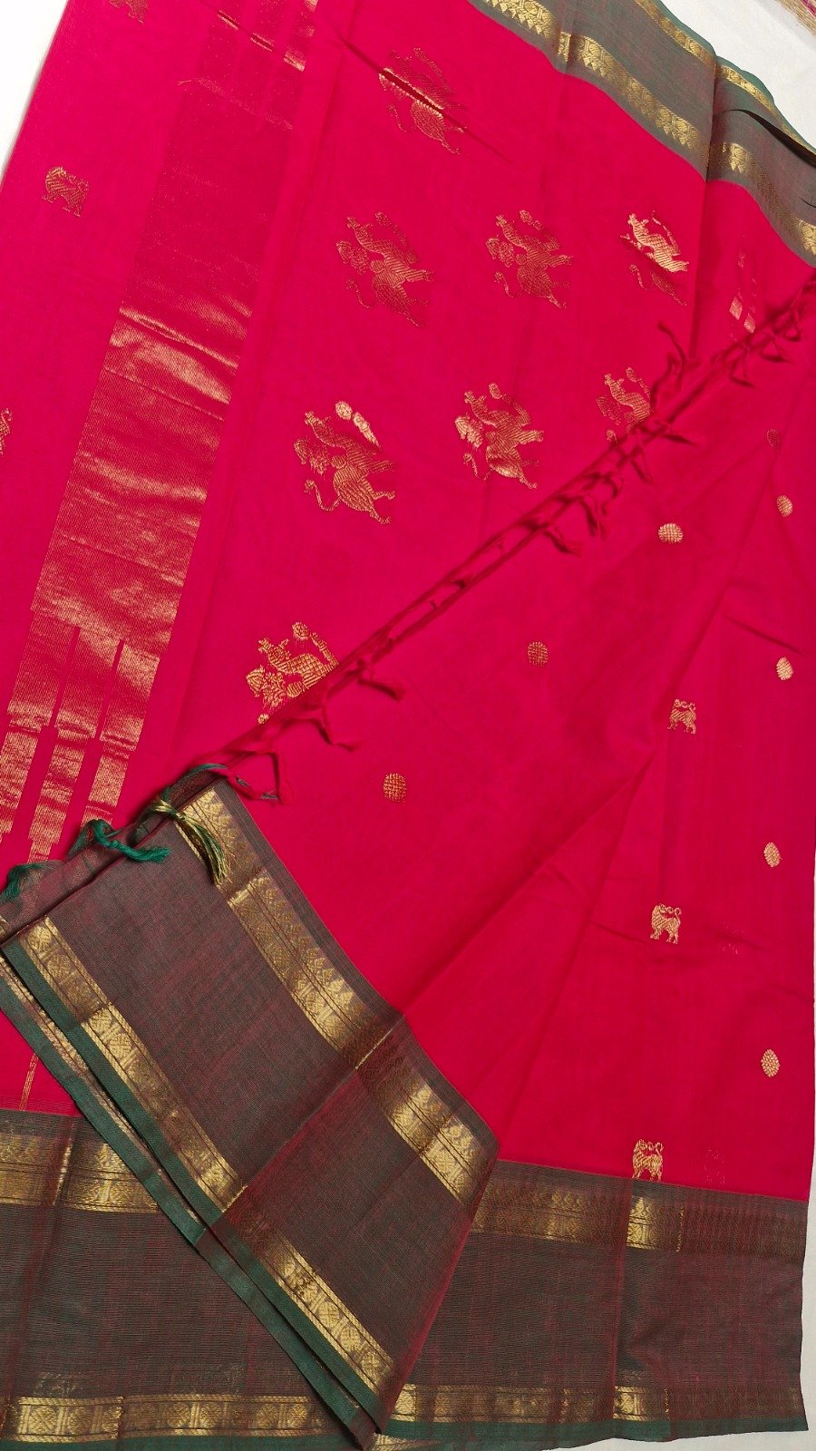 Premium Vivid Rani Pink With Dark Bottle Green Border Kanchi Cotton Saree with Rich Pallu Premium Vivid Rani Pink With Dark Bottle Green Border Kanchi Cotton Saree with Rich Pallu - Image 9