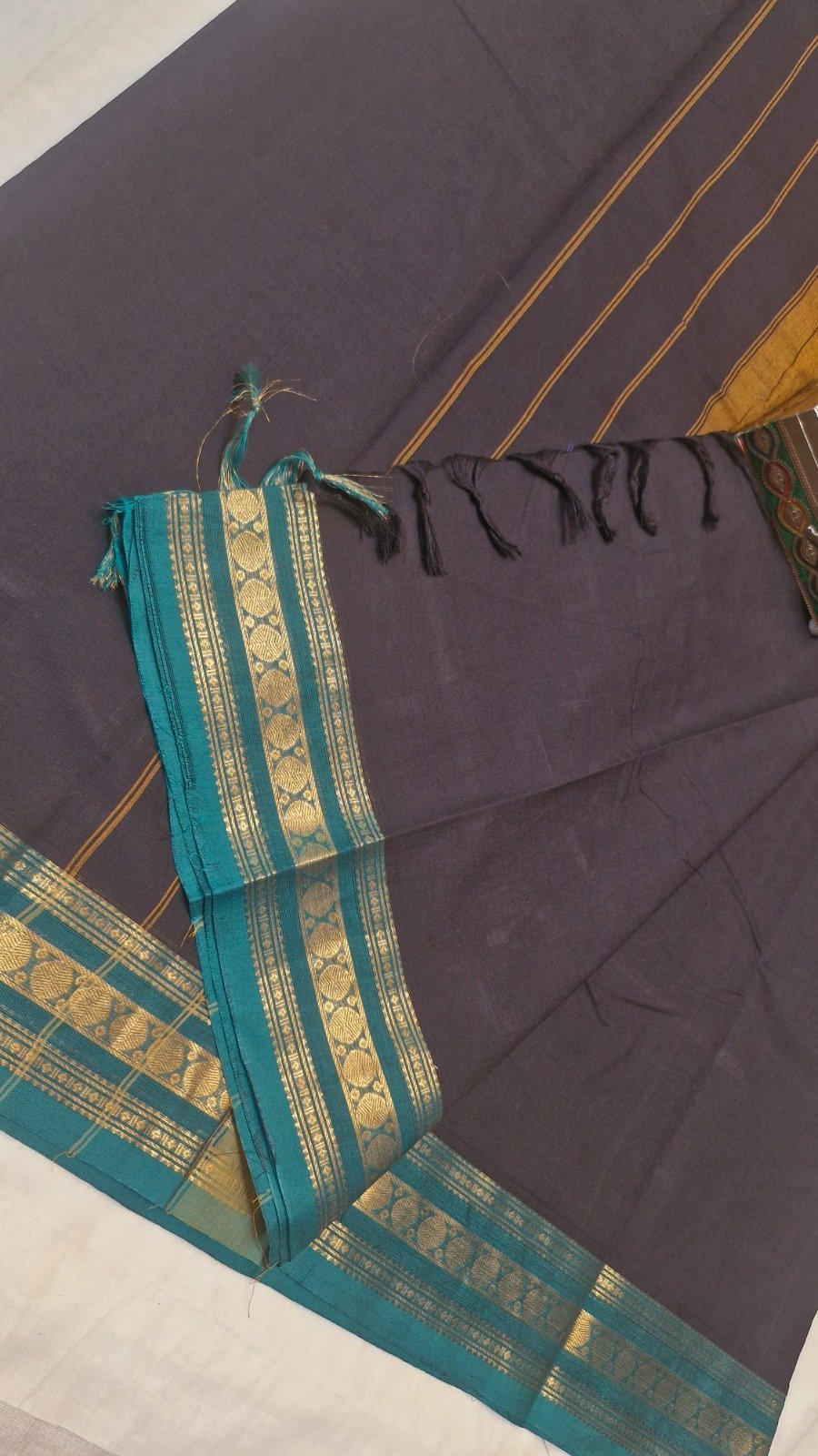 Black And Green and Antique Gold Zari Border Chettinad Cotton Saree Black And Green and Antique Gold Zari Border Chettinad Cotton Saree - Image 6