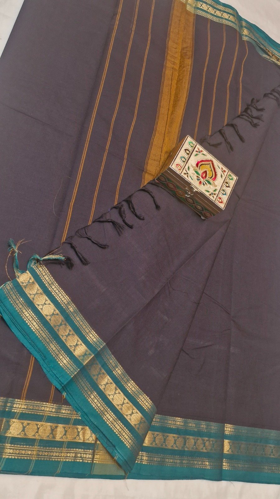 Black And Green and Antique Gold Zari Border Chettinad Cotton Saree Black And Green and Antique Gold Zari Border Chettinad Cotton Saree - Image 4