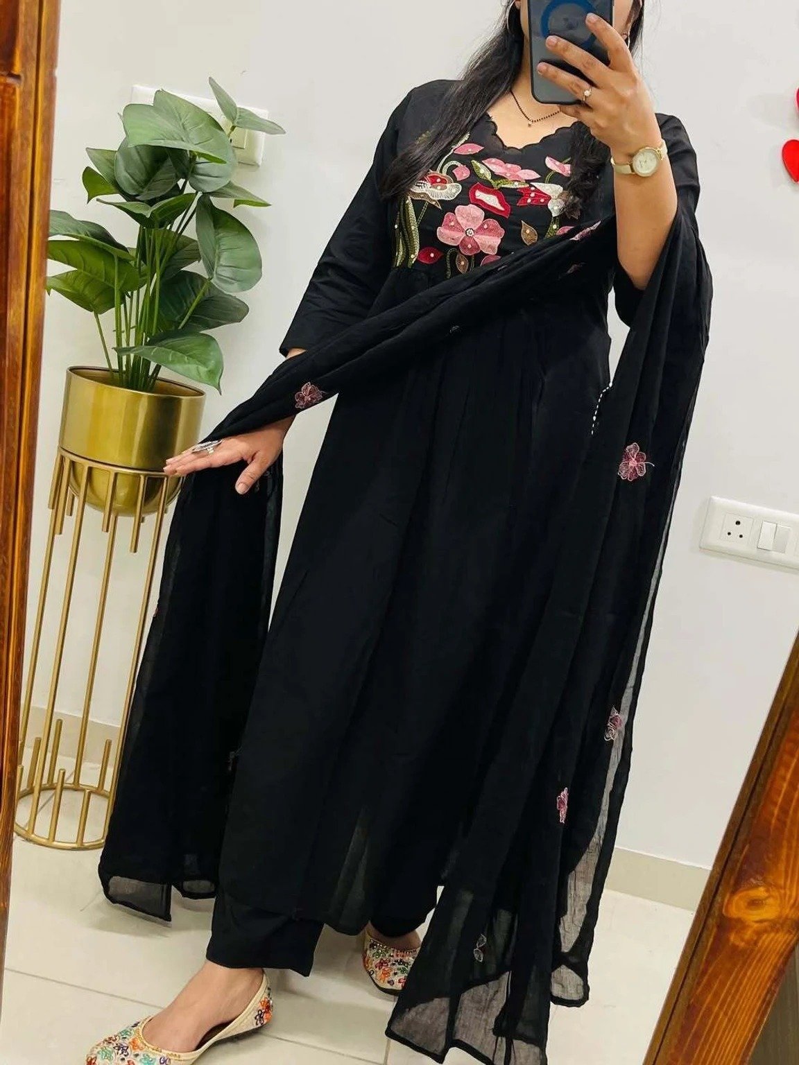 Floral Designer Black Ready Made Shalwar Suit Floral Designer Black Ready Made Shalwar Suit - Image 4
