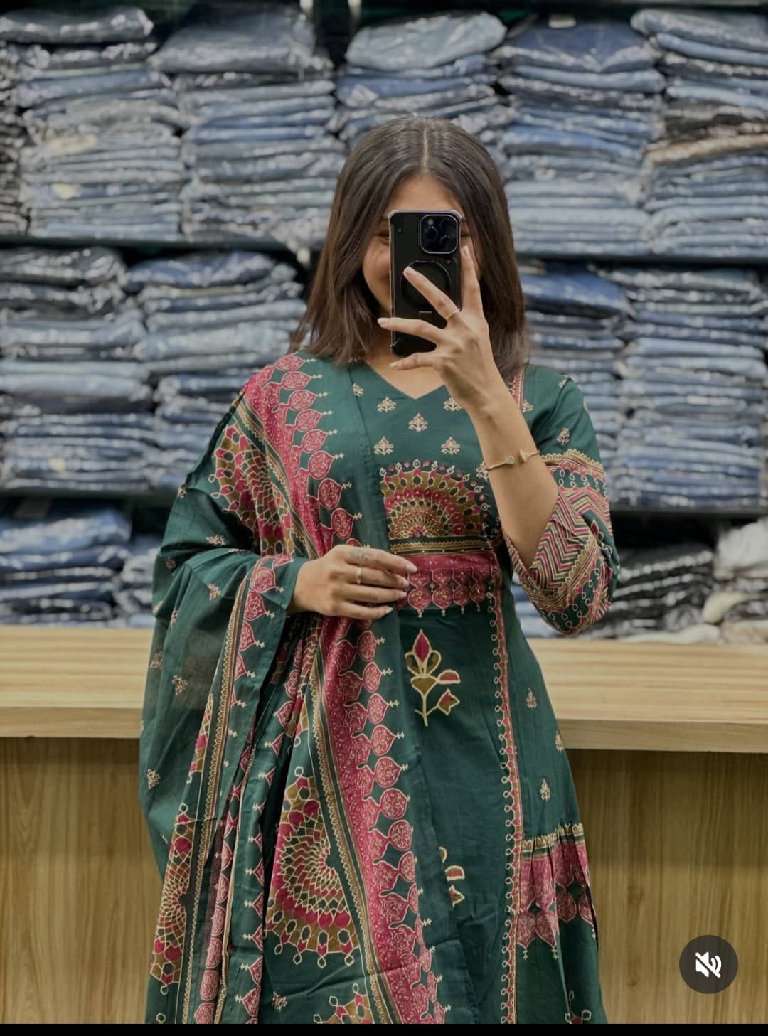 Floral Designer Dark Green Ready Made Shalwar Suit Floral Designer Dark Green Ready Made Shalwar Suit - Image 7