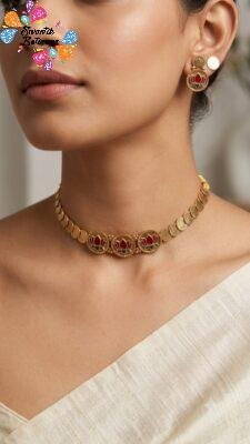 Dark Maroon And Green Mixed Lotus Desigener Matte Finished Necklace