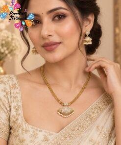 Premium Diamond Shaped Pendant With White Stone And Pearl Mixed Matte Finished Necklace
