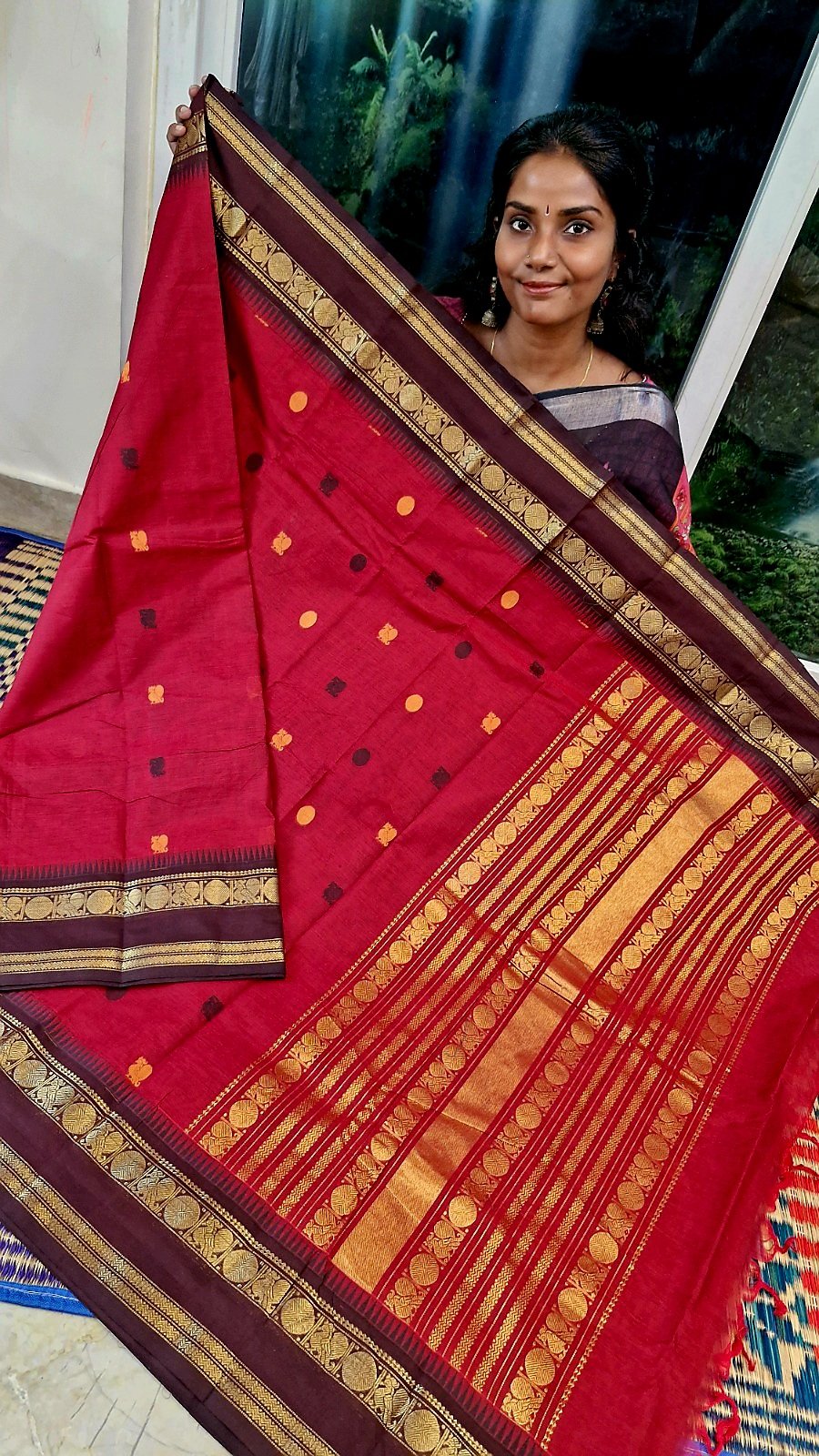 Crimson Red With Dark Maroon Gold Zari Border Premium Kanchi Cotton Saree with Rich Pallu Crimson Red With Dark Maroon Gold Zari Border Premium Kanchi Cotton Saree with Rich Pallu - Image 4