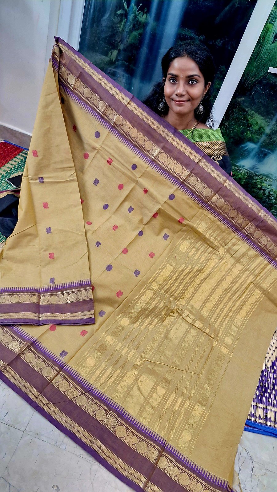 Beige And Light Purple With Gold Zari Border Premium Kanchi Cotton Saree with Rich Pallu Beige And Light Purple With Gold Zari Border Premium Kanchi Cotton Saree with Rich Pallu - Image 4