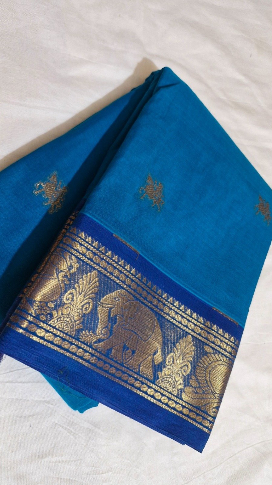 Turquoise Blue And Royal Blue With Gold Zari Border Premium Kanchi Cotton Saree with Rich Pallu Turquoise Blue And Royal Blue With Gold Zari Border Premium Kanchi Cotton Saree with Rich Pallu - Image 4