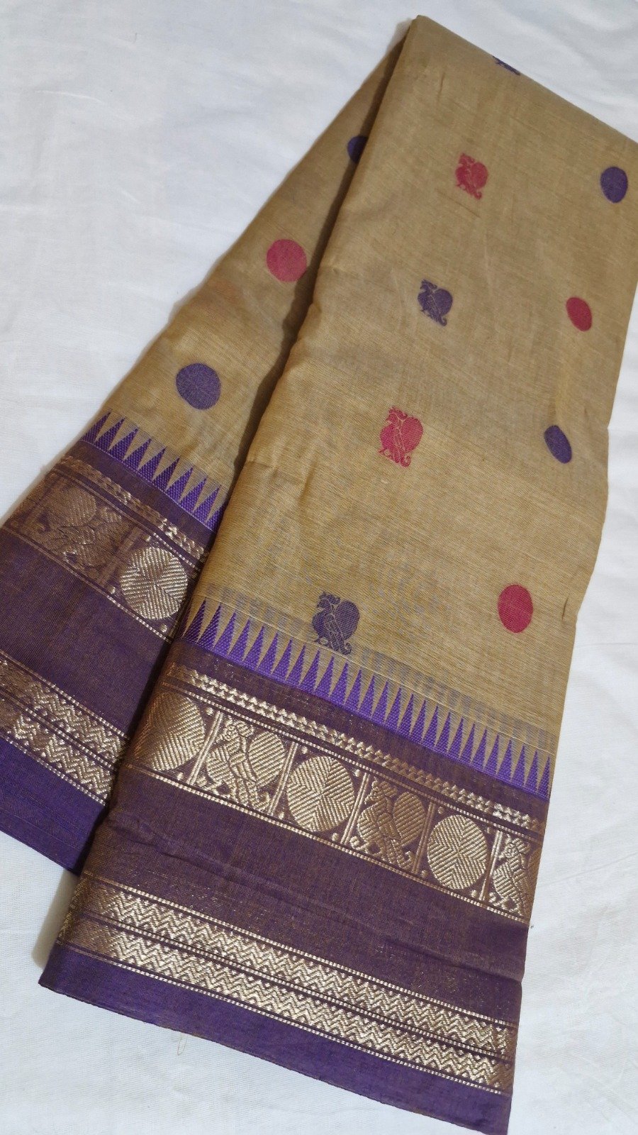 Beige And Light Purple With Gold Zari Border Premium Kanchi Cotton Saree with Rich Pallu Beige And Light Purple With Gold Zari Border Premium Kanchi Cotton Saree with Rich Pallu - Image 3
