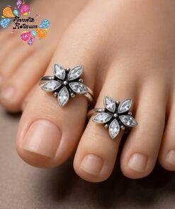 Flower Designer White Stone Oxidised Silver Toe Rings