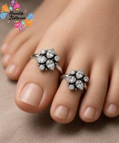 Flower Designer White Stone Oxidised Silver Toe Rings