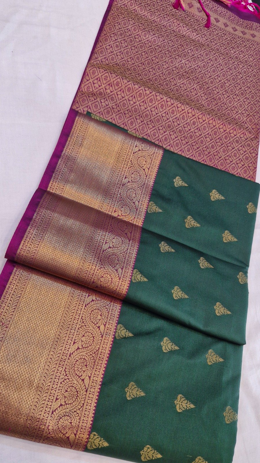 Floral Designer Green And Magenta Premium Semi Silk Saree Floral Designer Green And Magenta Premium Semi Silk Saree - Image 6