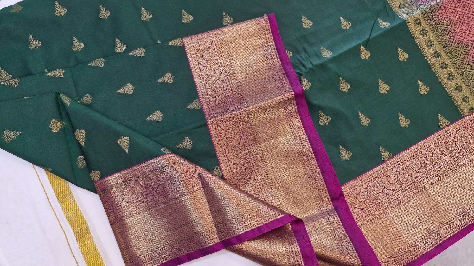 Floral Designer Green And Magenta Premium Semi Silk Saree Floral Designer Green And Magenta Premium Semi Silk Saree - Image 5