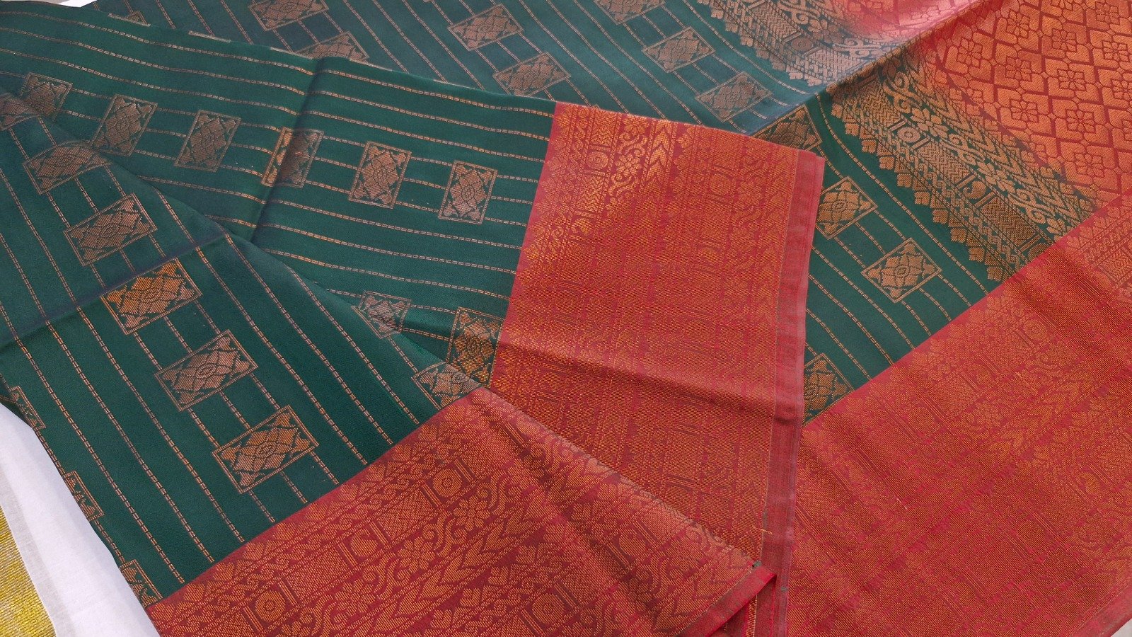 Floral Designer Dark Green With Dark Maroon Premium Semi Silk Saree Floral Designer Dark Green With Dark Maroon Premium Semi Silk Saree - Image 5