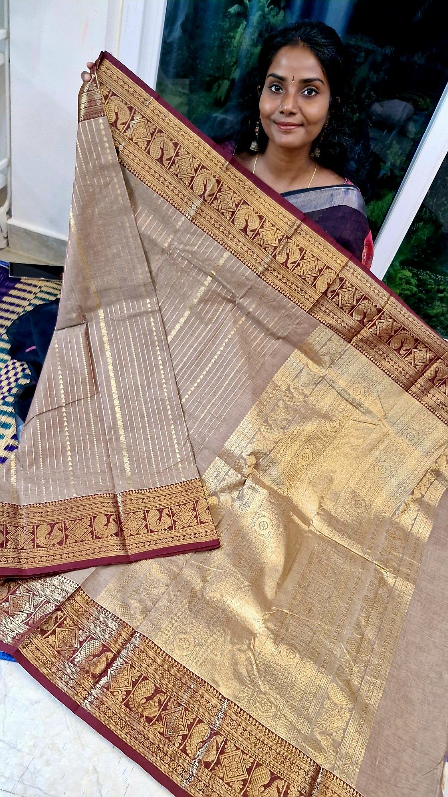 Taupe Brown with Deep Maroon and Antique Gold Zari Work Border Premium Kanchi Cotton Saree with Rich Pallu Taupe Brown with Deep Maroon and Antique Gold Zari Work Border Premium Kanchi Cotton Saree with Rich Pallu - Image 4