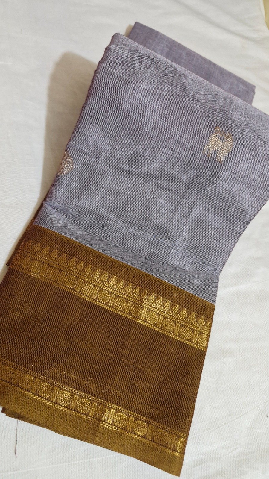 Dusty Lavender And Brown With Gold Zari Border Premium Kanchi Cotton Saree with Rich Pallu Dusty Lavender And Brown With Gold Zari Border Premium Kanchi Cotton Saree with Rich Pallu - Image 5